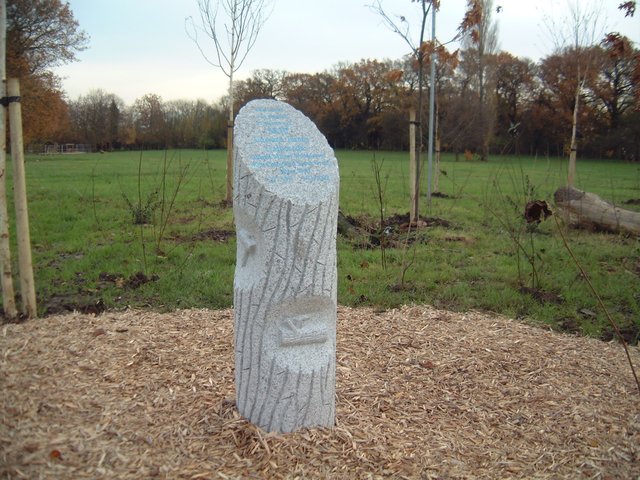 Stone art features